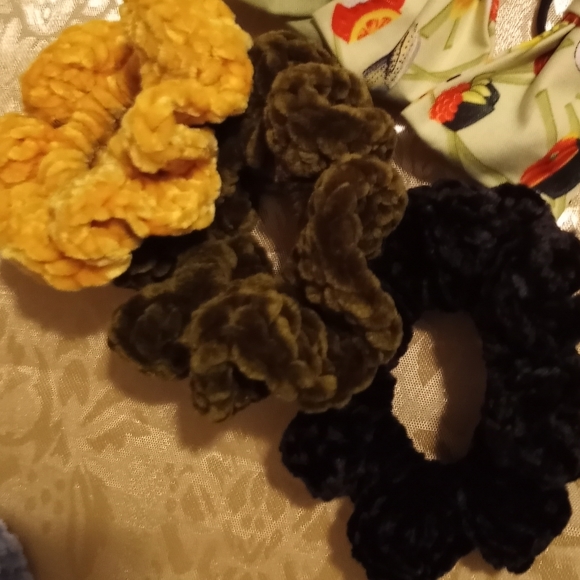 Crochet Super soft Scrunchies - Picture 8 of 15